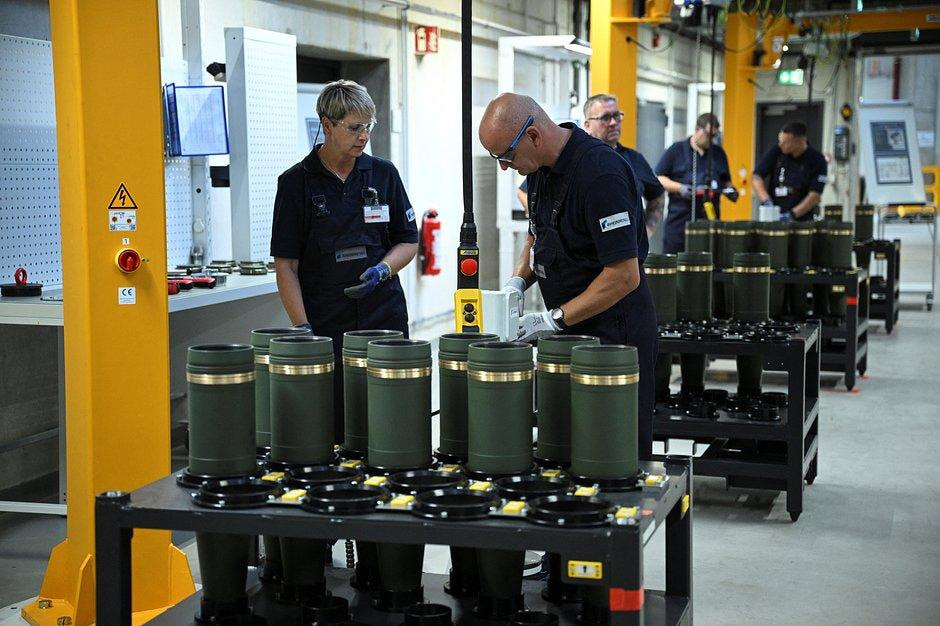 A Simpler Rulebook Lets EU Armies Buy Weapons Together Faster