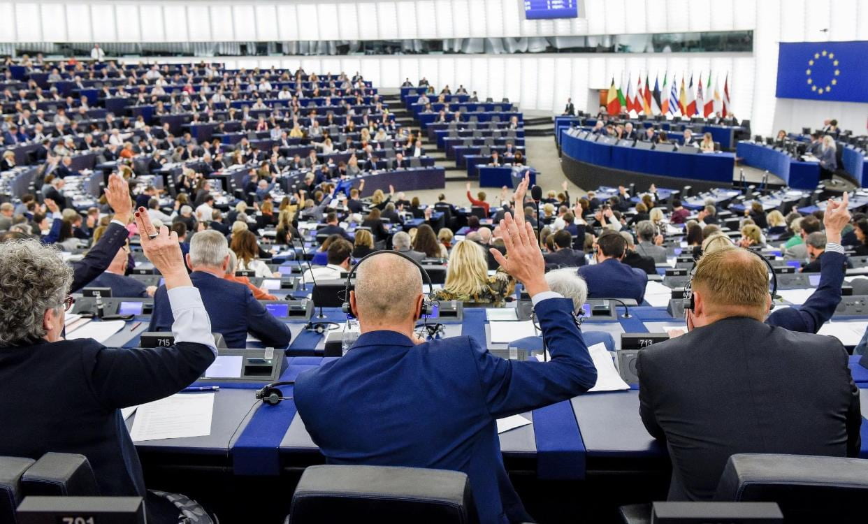 MEPs Fail to Kill Chat Control as Empty Seats Count as Yes