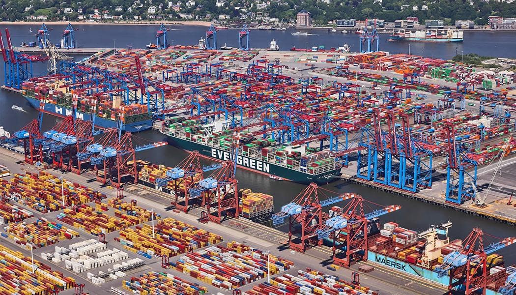 Trade Balance Swings to Deficit as Europe’s Goods Surplus Vanishes