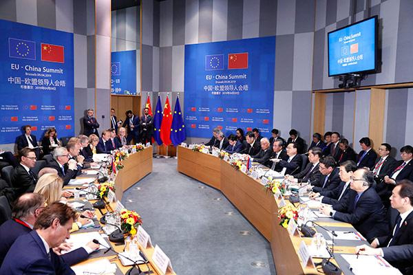Can Europe Court Beijing and Contain It at the Same Time?