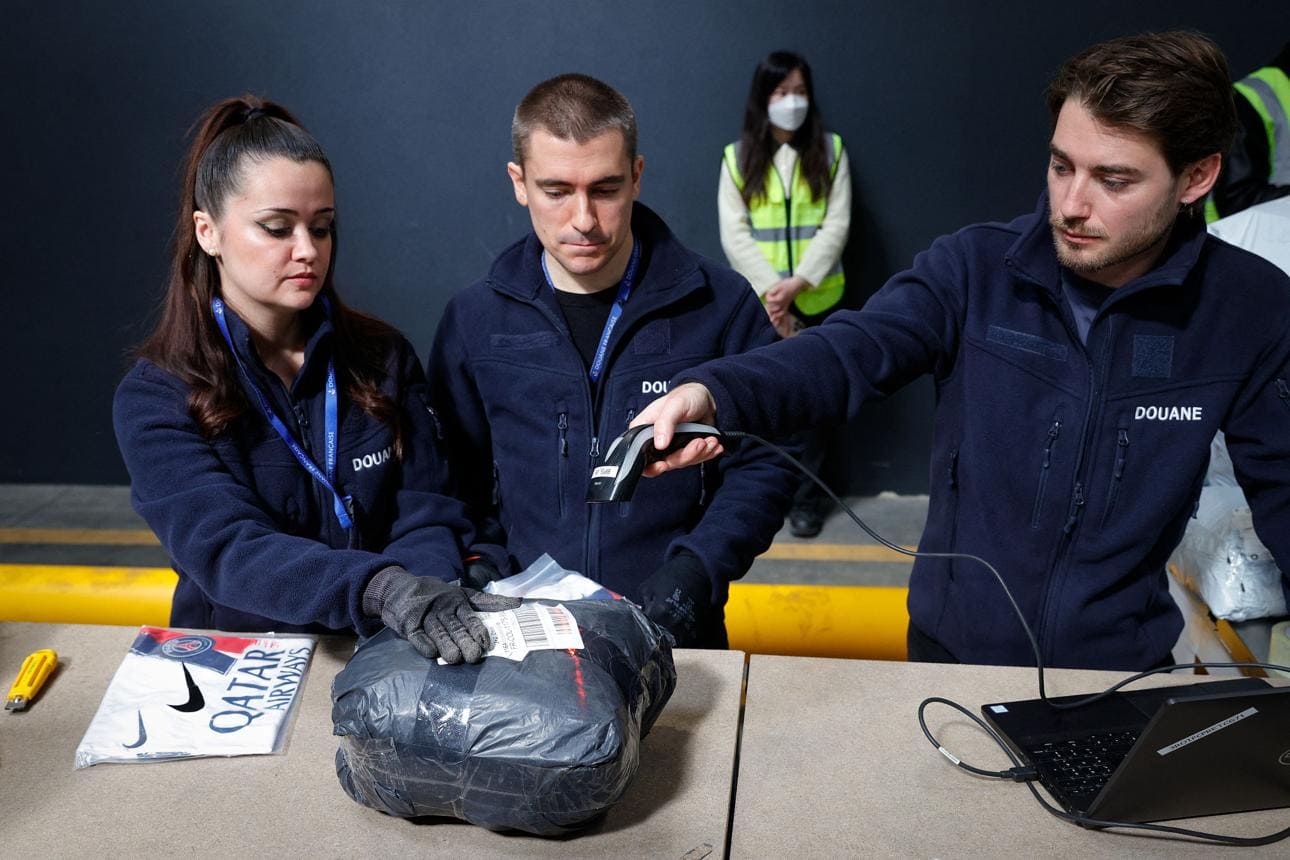 Cheap Online Parcels Will Carry a New EU Customs Duty in 2026