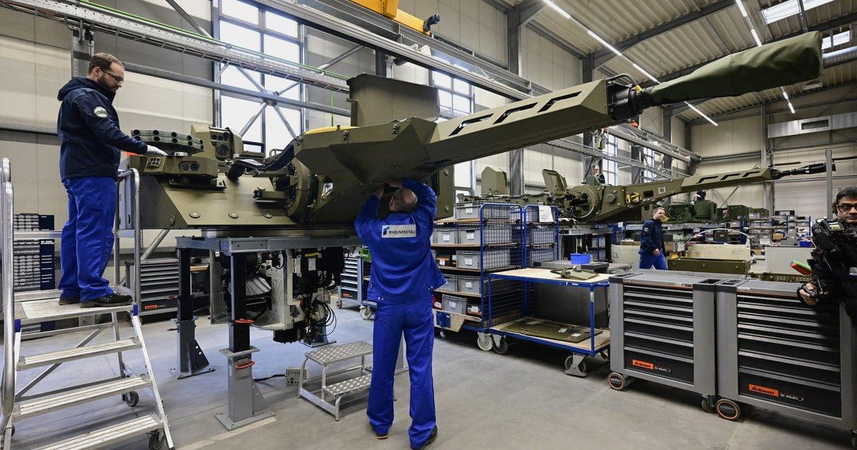 Greece Draws First SAFE Defence Loan as Europe Rushes to Rearm