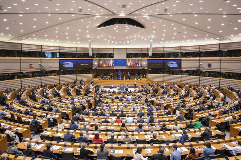 Parliament Demands a Bigger Budget Before the 2028 Deadline