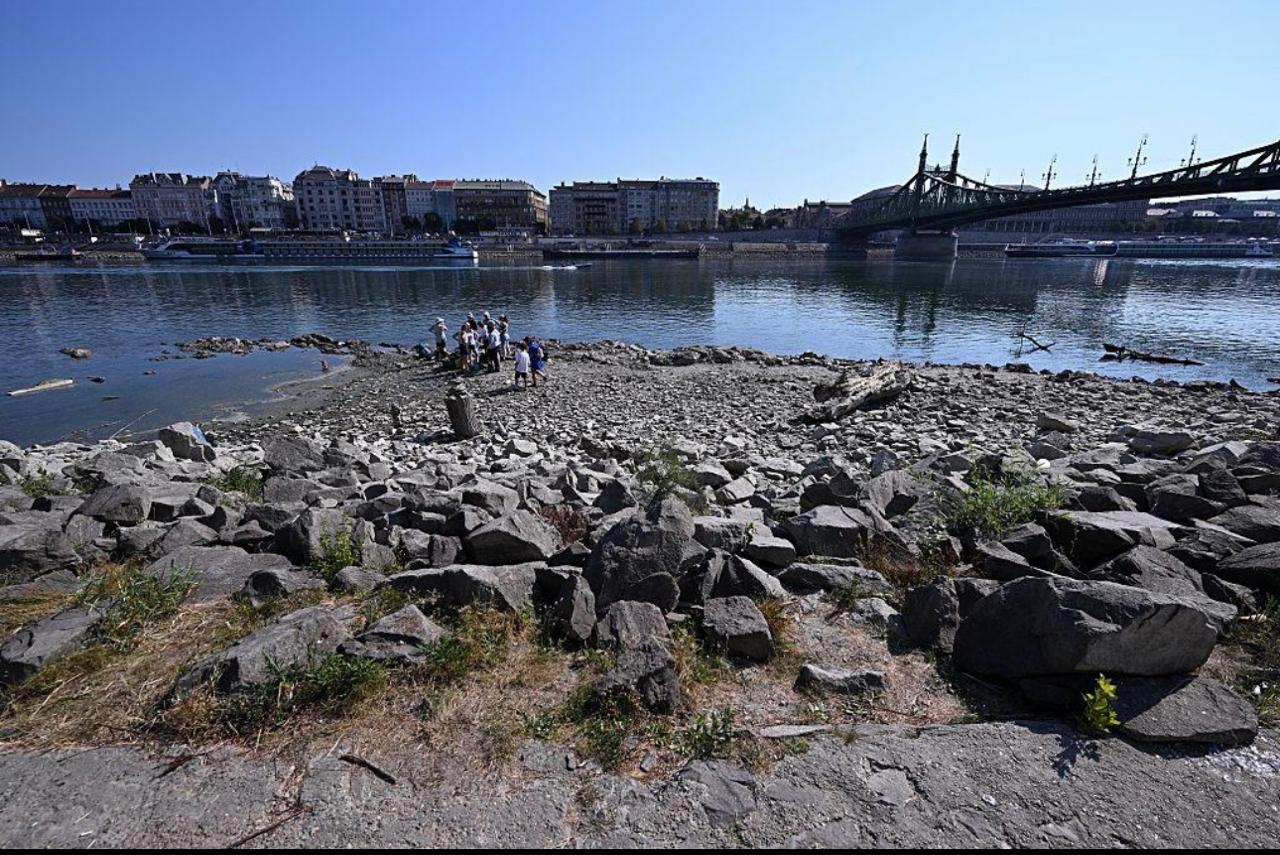 The Order of Service: Europe’s Water Crisis and the Allocative Silence of Union Law