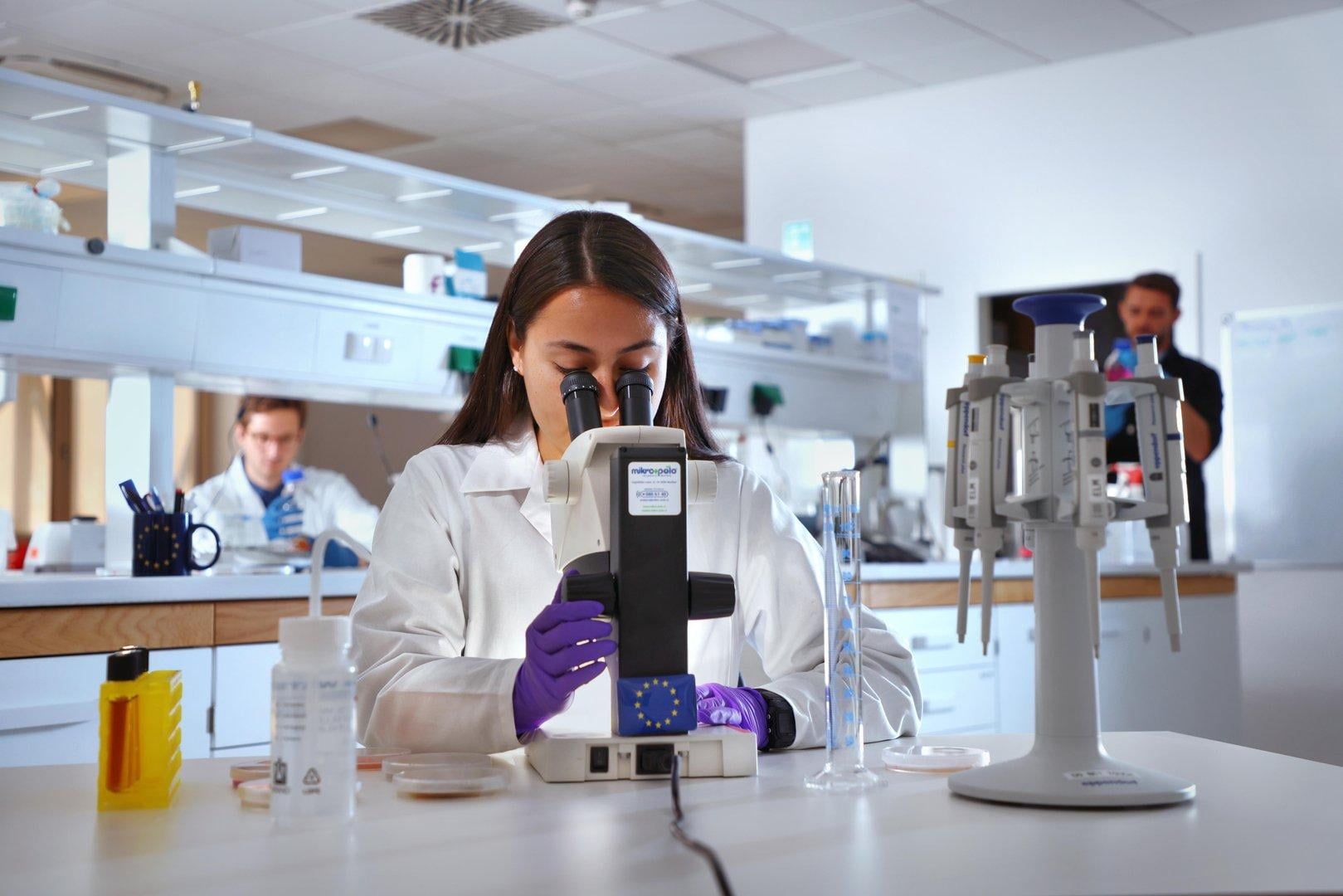 Young Scientists Chase 594 Million Euros in Fresh European Grants Young Scientists Chase 594 Million Euros in Fresh European Grants