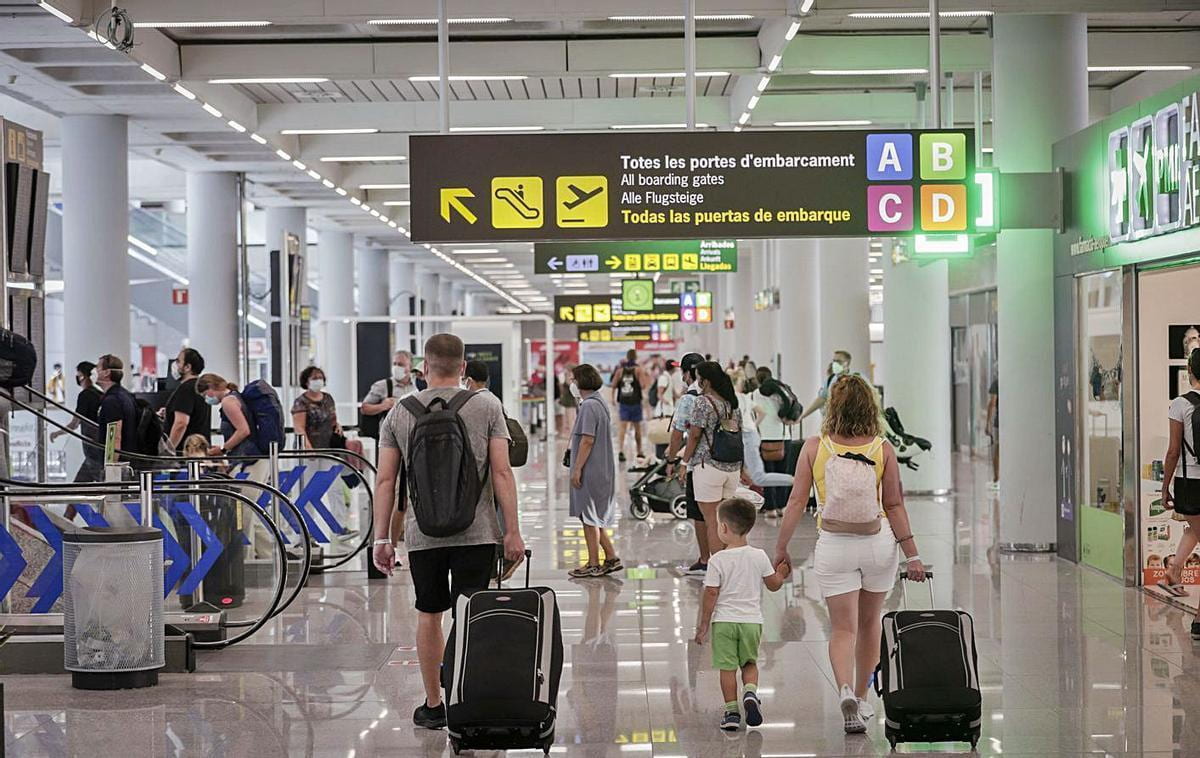 Cabin Bags Become Free and Airlines Have Until 2027