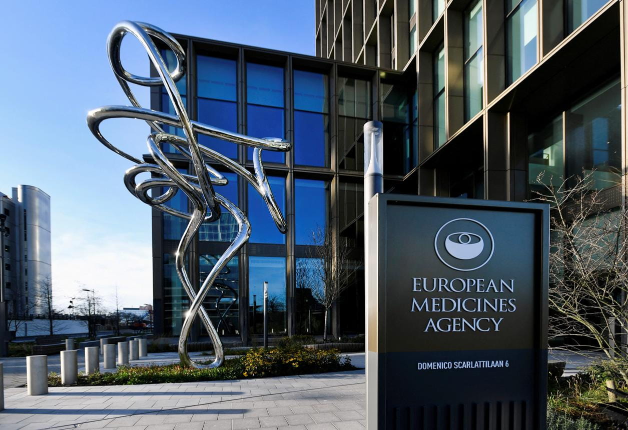 Medicines Committee Pairs Twelve Approvals With Two Safety Curbs Medicines Committee Pairs Twelve Approvals With Two Safety Curbs