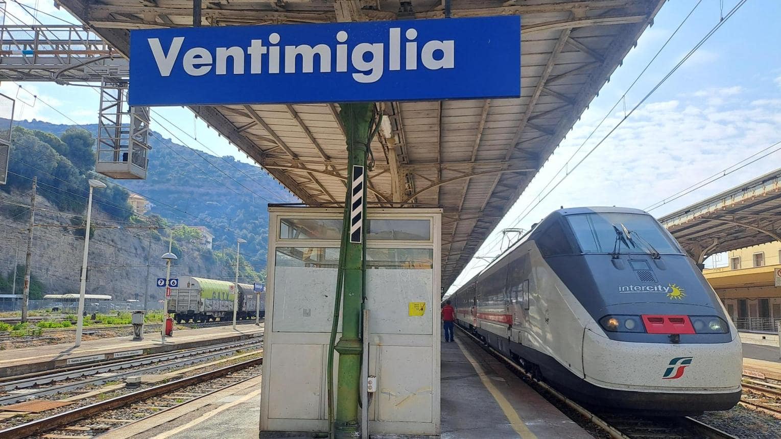 Ticket Rules Head for a Rewrite as Cross-Border Rail Fills Up Ticket Rules Head for a Rewrite as Cross-Border Rail Fills Up