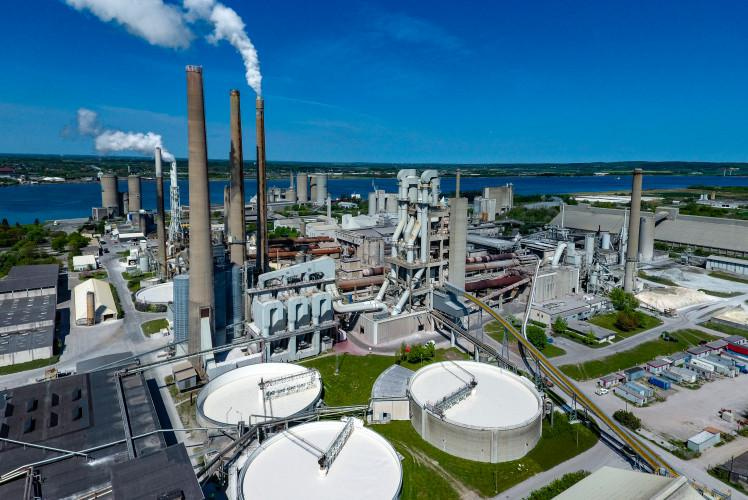 ETS Review Slows The Cap And Ties Free Permits To Plans